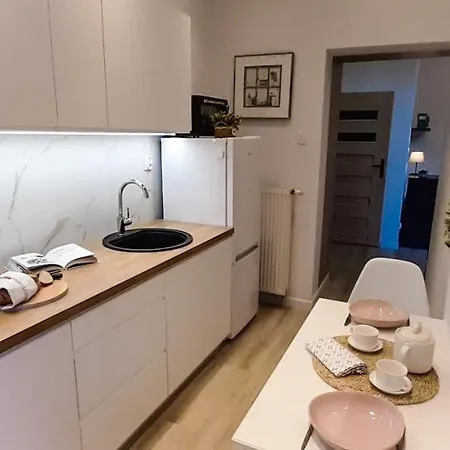 Apartman Rondo Onz Metro, Krochmalna 32a Street Varsó