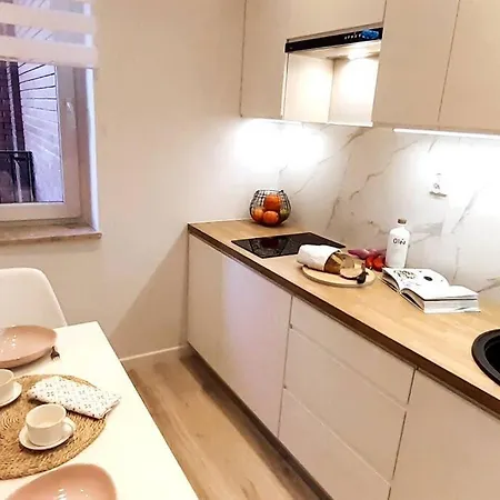 Apartment Rondo Onz Metro, Krochmalna 32a Street *