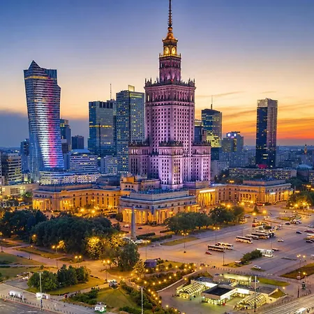 Rondo Onz Metro, Krochmalna 32a Street Warszawa