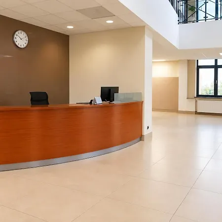 Апартаменти Rondo Onz Metro, Krochmalna 32a Street *