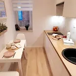 Apartament Rondo Onz Metro, Krochmalna 32a Street *